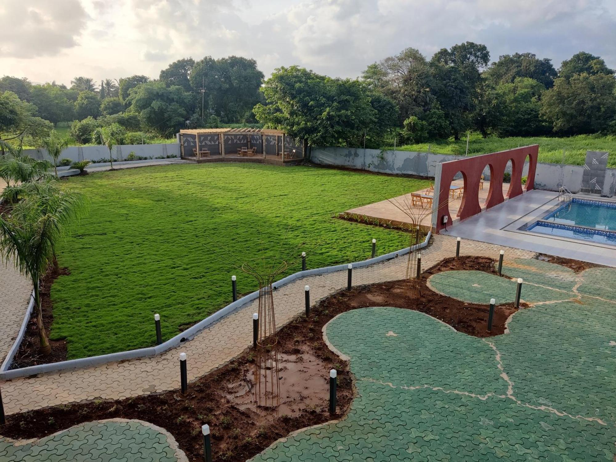 Pushp Vatika Resort & Lawns Нави Мумбаи Экстерьер фото