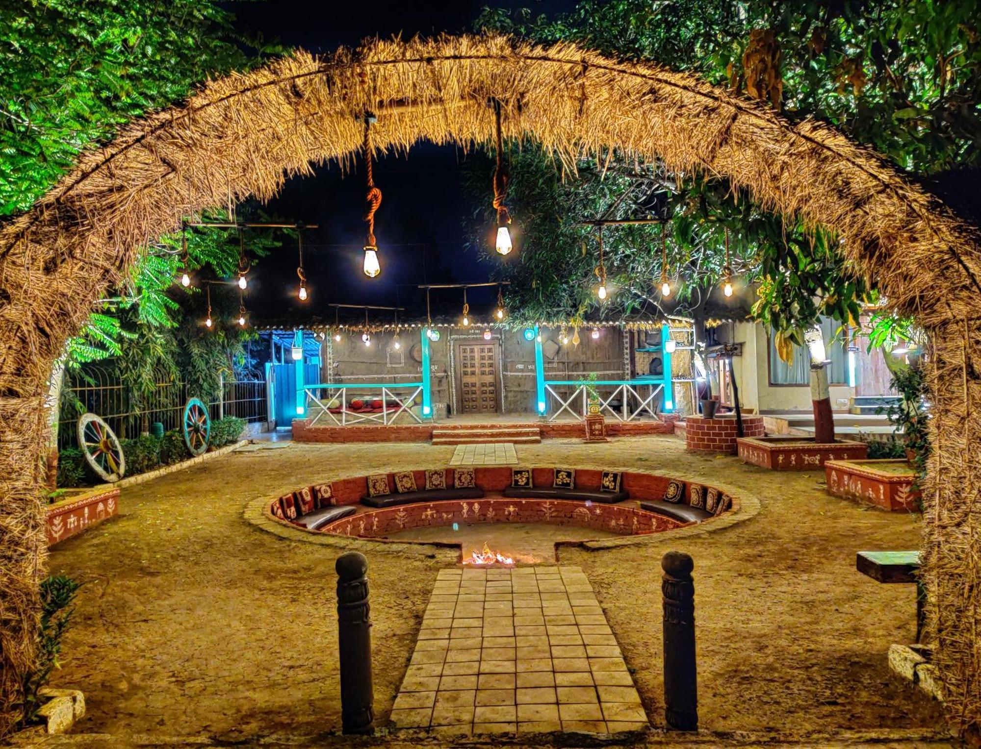 Pushp Vatika Resort & Lawns Нави Мумбаи Экстерьер фото